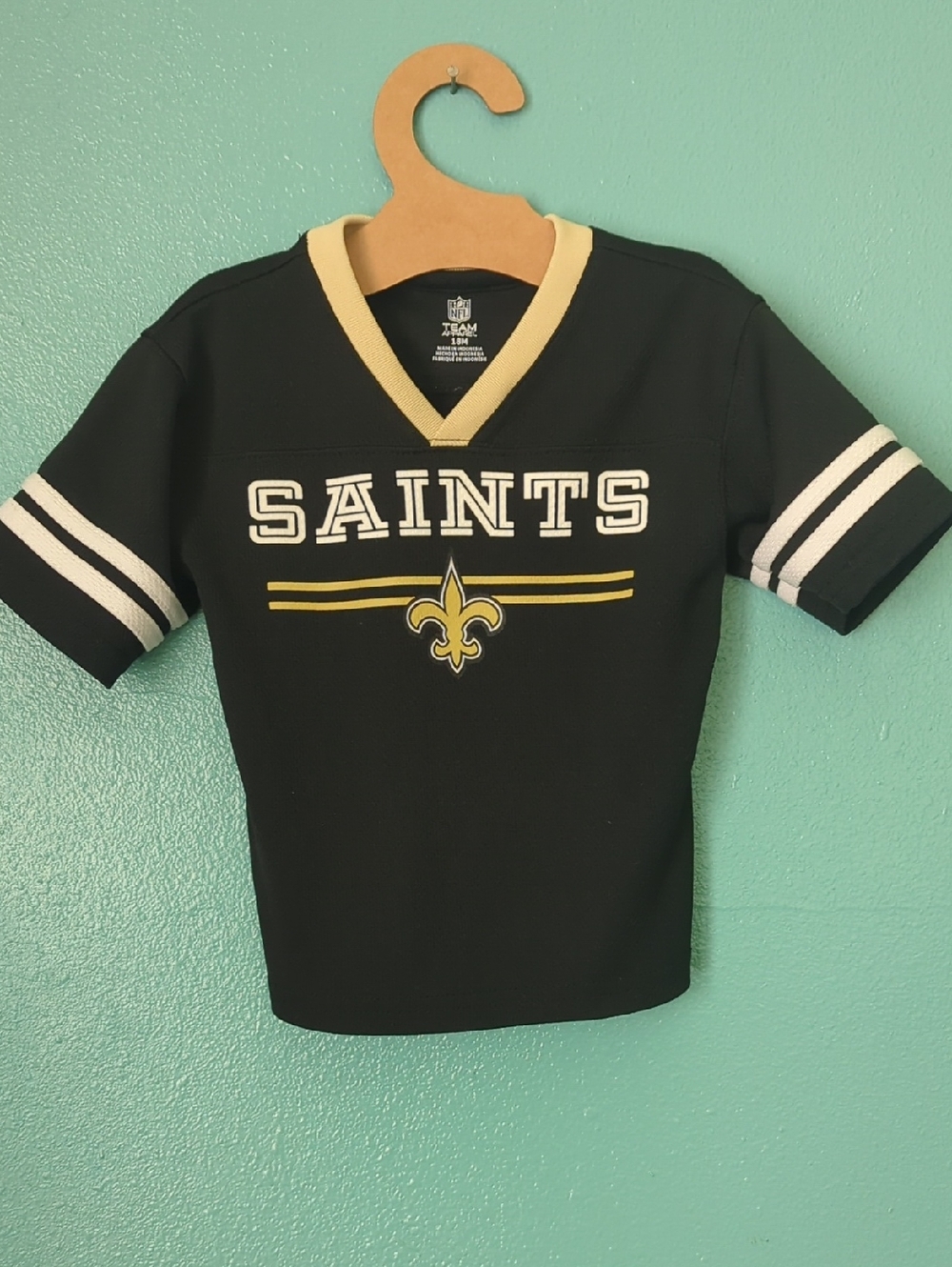 NFL Kids Saints Tee in Black and Gold
